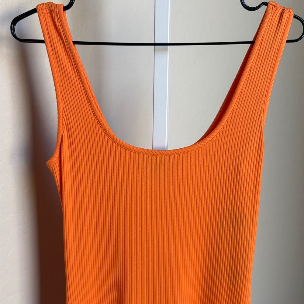 bebe V-neck Tank Ribbed Maxi Dress in Melon NWT - Picture 3 of 8